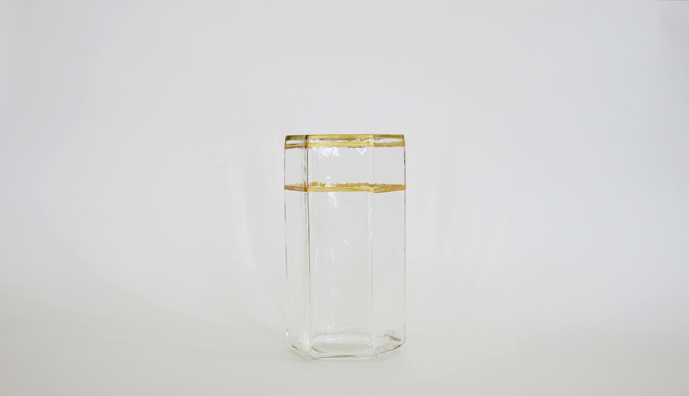 PRETTY PRETTY PLEASE<br />
2011 Ongoing<br />
Relics<br />
10 Hand-Blown Vases Made to Hold the 16 Flower Bouquets Arrangements Used to Replicate Each of the Last 16 Edouard Manet Painted Before Dying<br />
Variable Dimensions<br />
Unique<br />