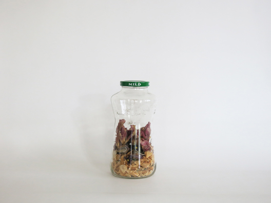 PRETTY PLEASE<br />
2011 Ongoing<br />
Relics<br />
16 Pace Picante Jars Holding the Potpourri Made from the Blossoms of the 16 Flower Bouquets Used to Replicate Each of the Last 16 Edouard Manet Painted Before Dying<br />
Variable Dimensions<br />
Unique<br />