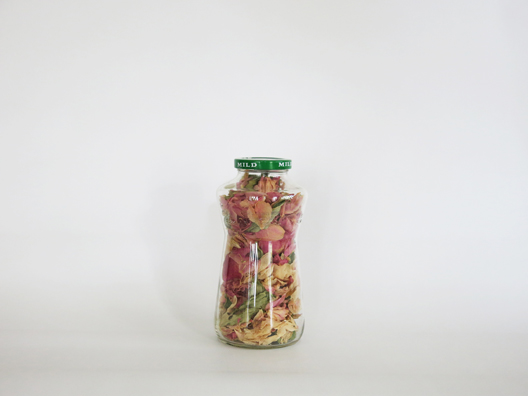 PRETTY PLEASE<br />
2011 Ongoing<br />
Relics<br />
16 Pace Picante Jars Holding the Potpourri Made from the Blossoms of the 16 Flower Bouquets Used to Replicate Each of the Last 16 Edouard Manet Painted Before Dying<br />
Variable Dimensions<br />
Unique<br />