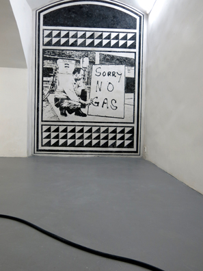 GAS SHORTAGE <br/>
2018 Ongoing <br/>
Google Image of 1973 Gas Shortage Etched in Wall Using the Sgrafitto Technique
Variable Dimensions <br/>