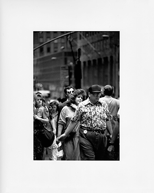 HERE IS NEW YORK: Park Avenue Lunchtime<br />
1988<br />
8 x 10 in <br />