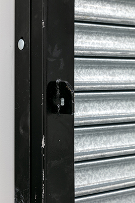 CITY GATES<br />
1989/1990<br />
Room Installation of Security/Insecure, Security Secure, and Security/Kiosk<br />
Variable Dimensions
