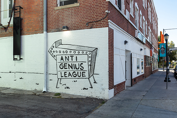 ANTI GENIUS LEAGUE MURAL<br />
Olav Westphalen<br />
1999/2019 Ongoing <br />
Variable Dimensions