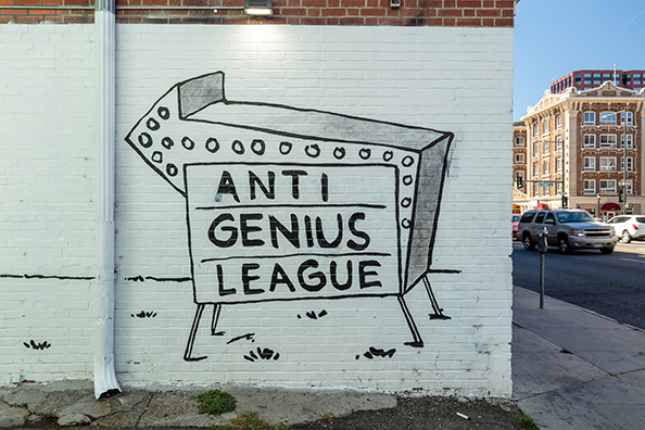 ANTI GENIUS LEAGUE MURAL<br />
Olav Westphalen<br />
1999/2019 Ongoing <br />
Variable Dimensions